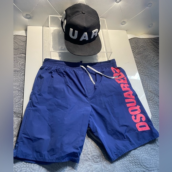 DSQUARED2 men’s blacck Hat . Dsquared 2 men’s short boxer swiimsuit